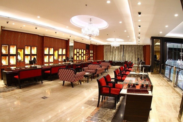 Interior by Kshitij Interiors.